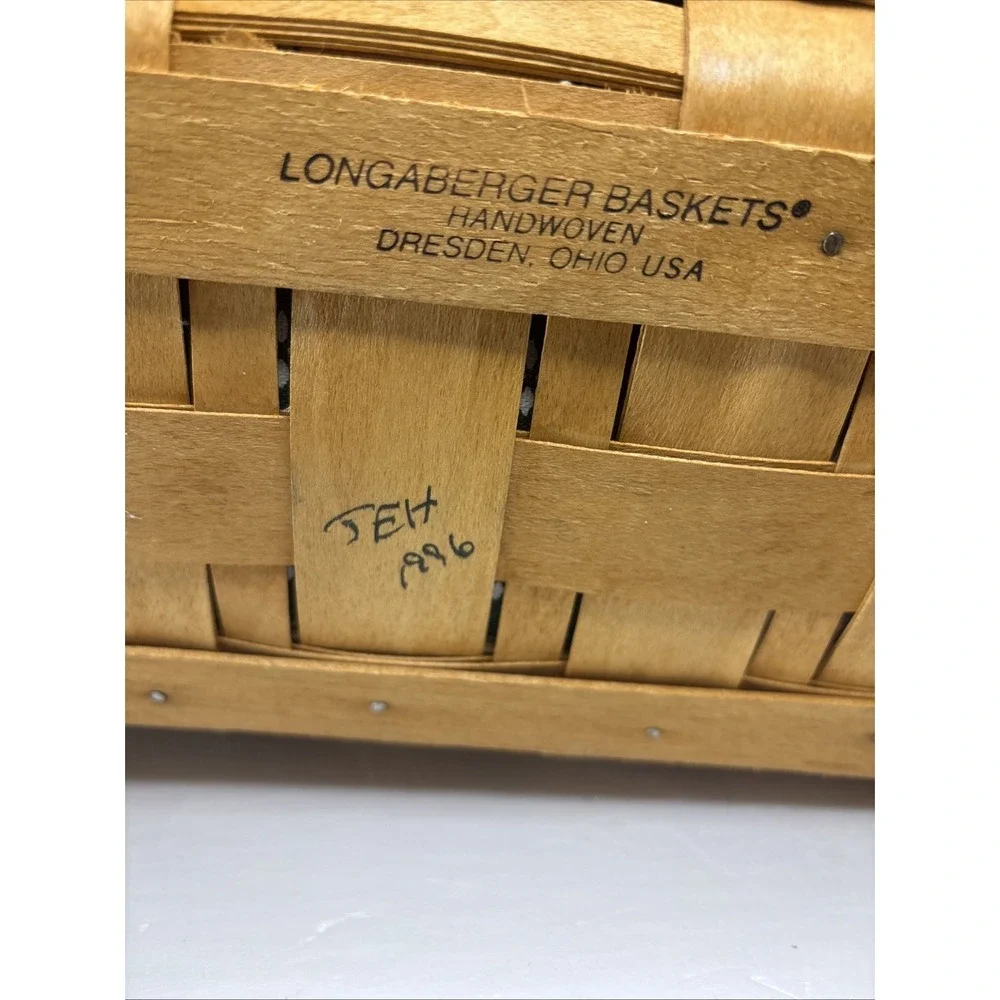 Longaberger Large Slanted Vegetable Basket 1996 with Liner & Protector